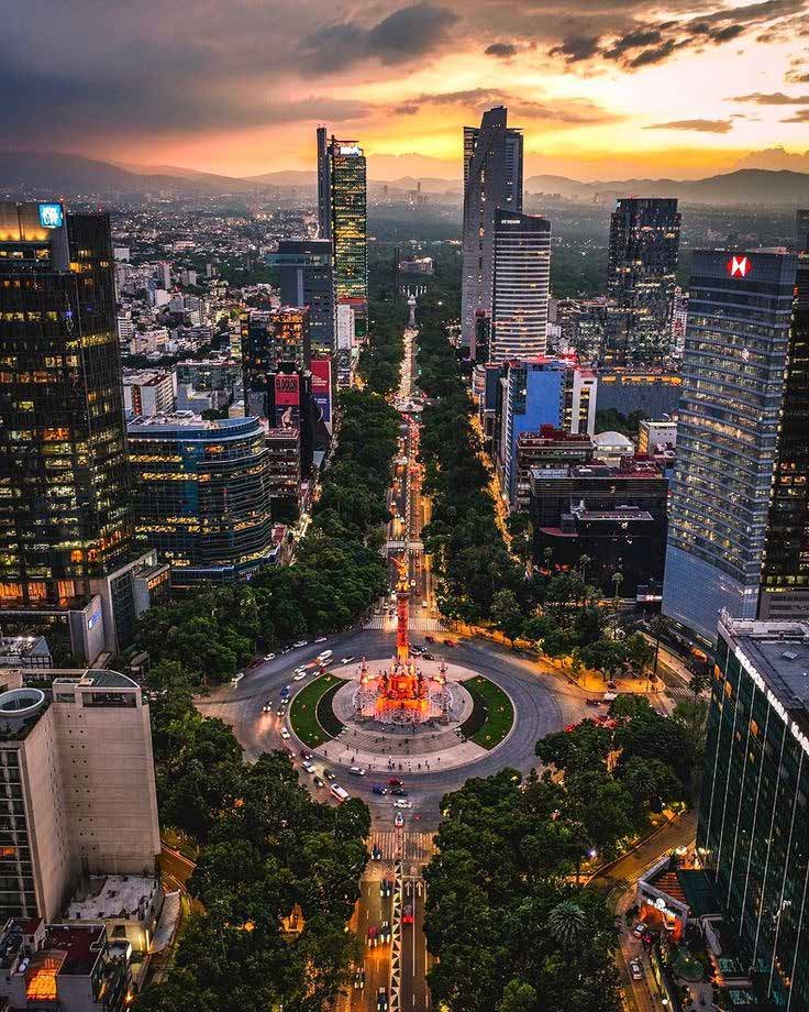 Paseo de la Reforma y el Ángel de la Independencia, Ciudad de México
